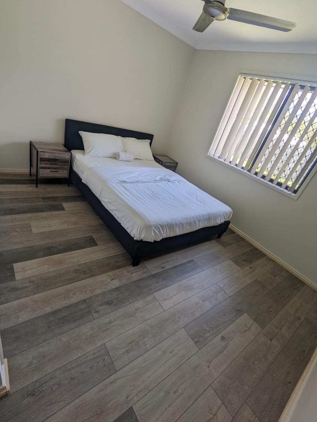 Christa's 4bedroom Entire Private House *